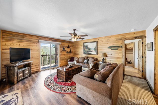 Detail Gallery Image 20 of 50 For 42728 Timberline, Big Bear Lake,  CA 92315 - 3 Beds | 3/1 Baths