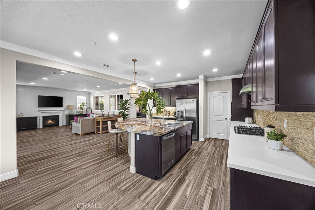 MLS #WS25158608 img 7