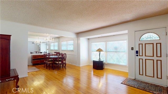 13322 Valleyheart N Drive, Sherman Oaks CA: https://media.crmls.org/medias/1a491357-804e-42ff-b638-8d586efefc51.jpg