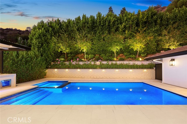 Detail Gallery Image 39 of 71 For 321 Wonderview Dr, Glendale,  CA 91202 - 4 Beds | 3 Baths