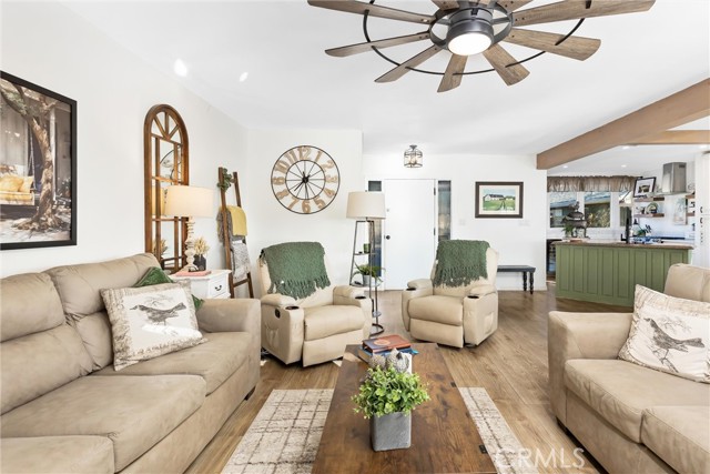 Detail Gallery Image 7 of 35 For 33574 Washington Dr, Yucaipa,  CA 92399 - 6 Beds | 4 Baths