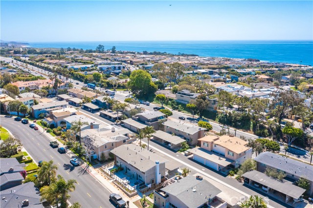 Detail Gallery Image 32 of 34 For 444 Seaward, Corona Del Mar,  CA 92625 - 2 Beds | 1/1 Baths