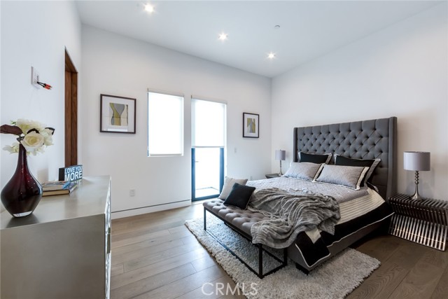 12732 Hortense Street, Studio City CA: https://media.crmls.org/medias/1a4ad3d9-050d-48f2-924d-712b7d388063.jpg