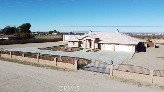 Detail Gallery Image 5 of 48 For 11830 Joshua Dell Rd, Victorville,  CA 92371 - 3 Beds | 2 Baths