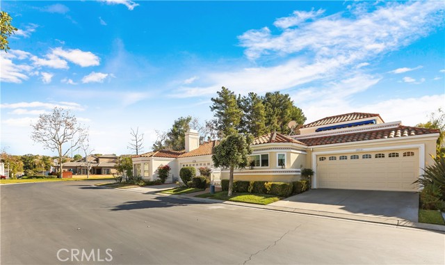 Detail Gallery Image 2 of 38 For 28410 Buena Vista, Mission Viejo,  CA 92692 - 3 Beds | 2/1 Baths