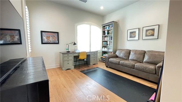 94 Interstellar, Irvine CA: https://media.crmls.org/medias/1a4bb9ce-850a-4fab-9f9d-94ced441b480.jpg