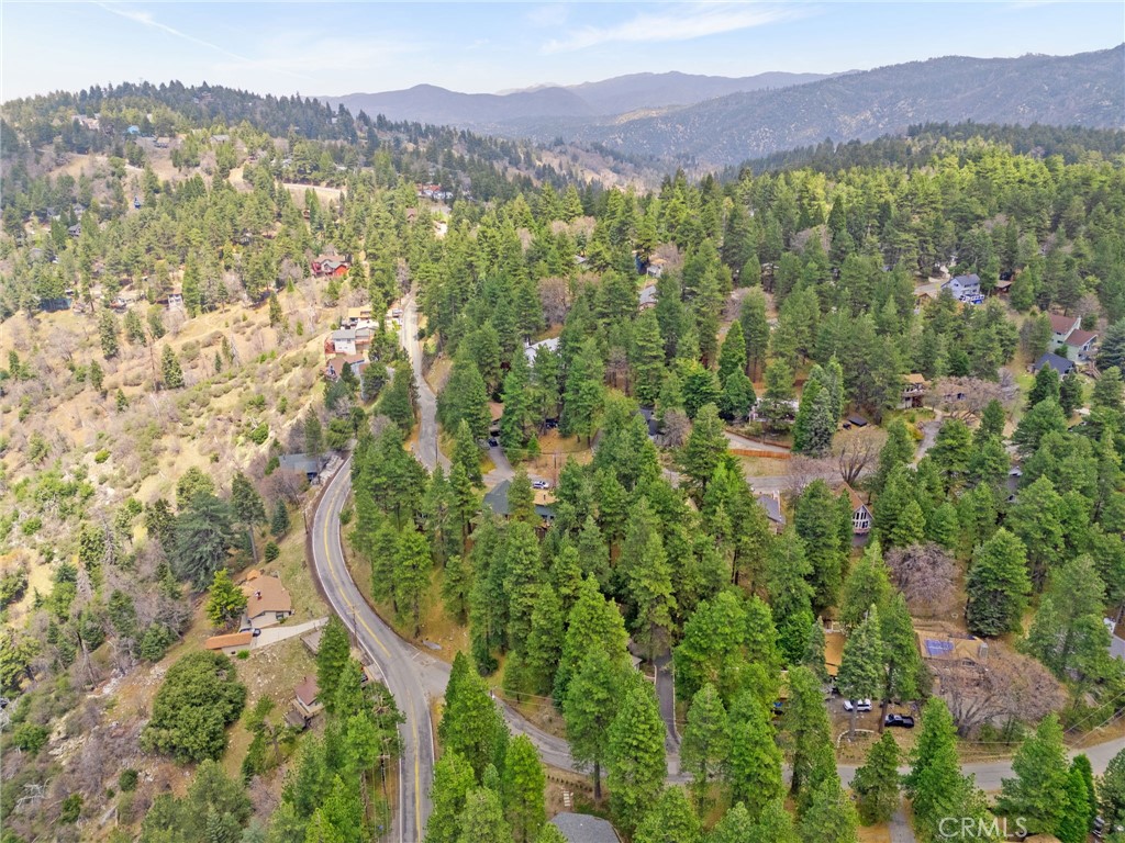 https://media.crmls.org/medias/1a4c4d56-1dd7-4d18-acf8-6746bd85950e.jpg?preset=X-Large