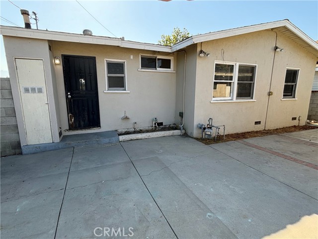 1035 Orange Avenue, Azusa, California 91702, 3 Bedrooms Bedrooms, ,1 BathroomBathrooms,Single Family Residence,For Sale,Orange,OC24155226