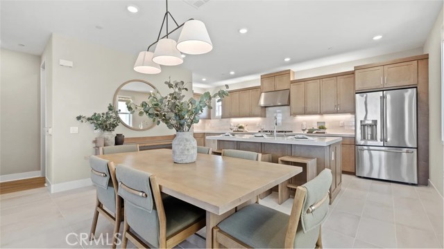 Detail Gallery Image 6 of 39 For 924 Chinon, Irvine,  CA 92618 - 4 Beds | 3/1 Baths