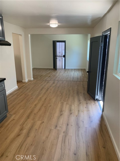 1255 Velasco, Los Angeles CA: https://media.crmls.org/medias/1a4d5a01-5e33-4659-8573-36c87192ed07.jpg