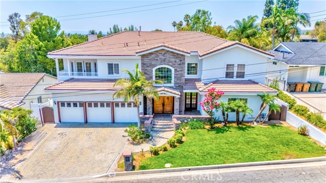 1841 Skyline Way, Fullerton CA: https://media.crmls.org/medias/1a4e2fd7-e891-4ca6-b84f-246548dee4c6.jpg