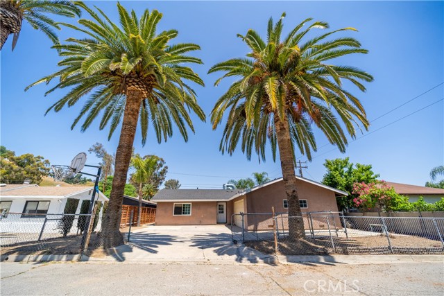 Detail Gallery Image 1 of 1 For 17208 Shrier Dr, Lake Elsinore,  CA 92530 - 3 Beds | 2 Baths