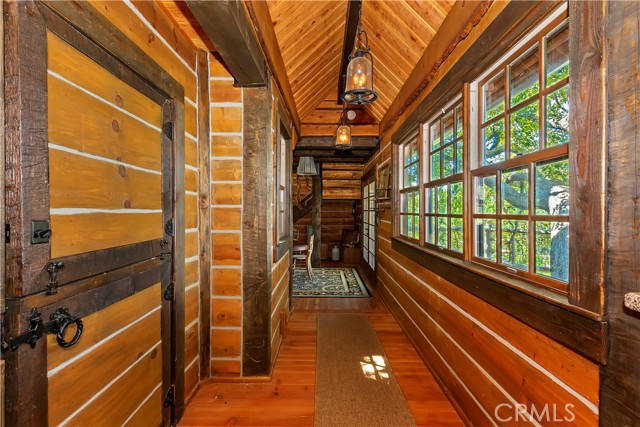 Detail Gallery Image 7 of 44 For 26329 Spyglass Dr, Lake Arrowhead,  CA 92352 - 5 Beds | 3/1 Baths