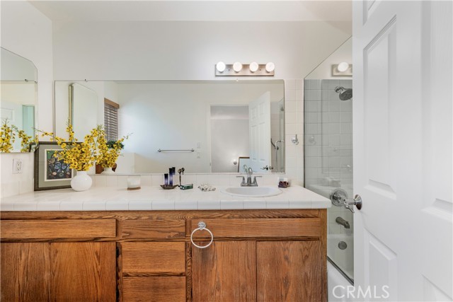Detail Gallery Image 26 of 34 For 4425 E 5th a,  Long Beach,  CA 90814 - 3 Beds | 2/1 Baths