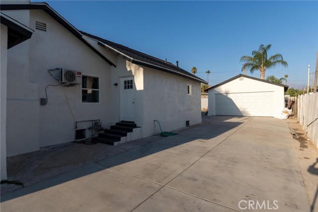 6823 Orange Street, Highland CA: https://media.crmls.org/medias/1a4fd771-e5b8-429e-96b2-ebcde0a8ba00.jpg