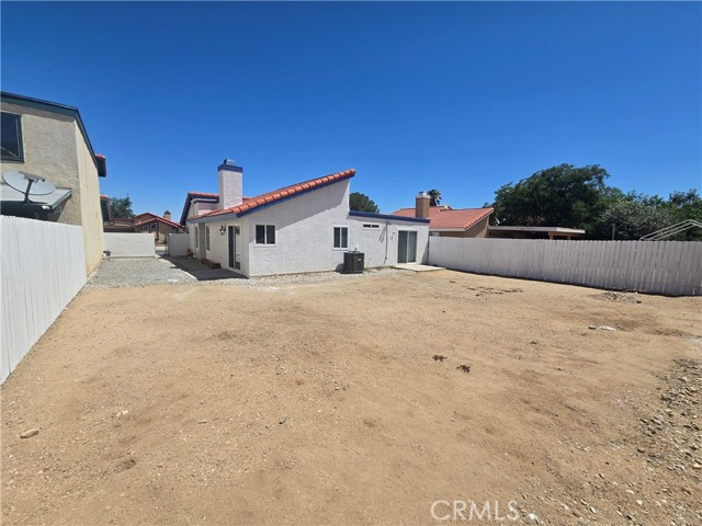 16263 Tokay Street, Victorville CA: https://media.crmls.org/medias/1a50152b-608c-43b8-a611-21db3271253a.jpg