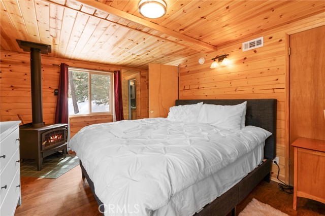 Detail Gallery Image 15 of 32 For 43339 Deer Canyon Rd, Big Bear Lake,  CA 92315 - 2 Beds | 2 Baths