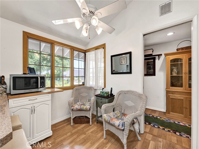 Detail Gallery Image 15 of 40 For 23962 Crosson Dr, Woodland Hills,  CA 91367 - 3 Beds | 2 Baths