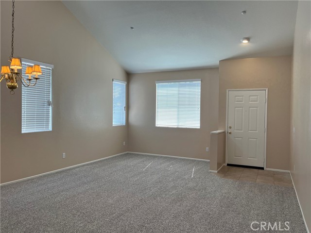 Detail Gallery Image 5 of 26 For 1498 Haddington Dr, Riverside,  CA 92507 - 4 Beds | 2/1 Baths