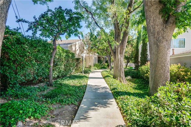 Detail Gallery Image 26 of 27 For 10220 Zelzah Ave #3,  Northridge,  CA 91325 - 2 Beds | 2/1 Baths