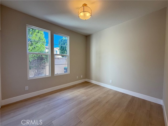 Detail Gallery Image 3 of 34 For 302 Tall Oak, Irvine,  CA 92603 - 3 Beds | 3/1 Baths