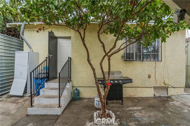 11513 S San Pedro, Los Angeles CA: https://media.crmls.org/medias/1a51a532-c04e-4e5f-b18b-4313cbd777c4.jpg
