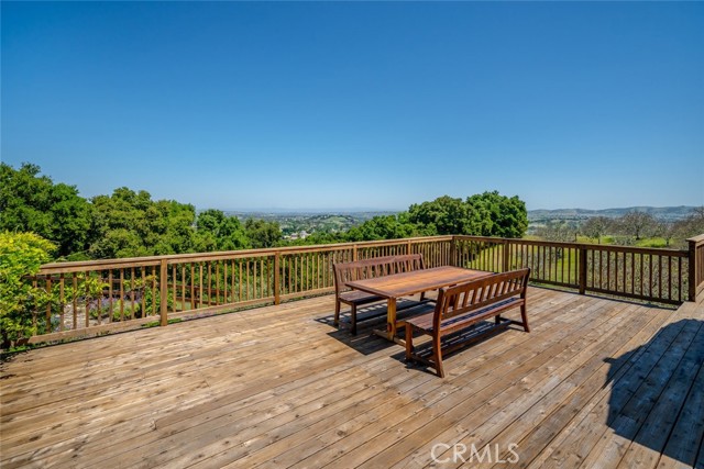 Detail Gallery Image 8 of 75 For 1550 Carbon Canyon Ln, Templeton,  CA 93465 - 6 Beds | 5/1 Baths