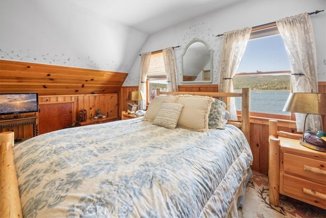 Detail Gallery Image 21 of 32 For 115 Lagunita Ln, Big Bear Lake,  CA 92315 - 4 Beds | 2 Baths