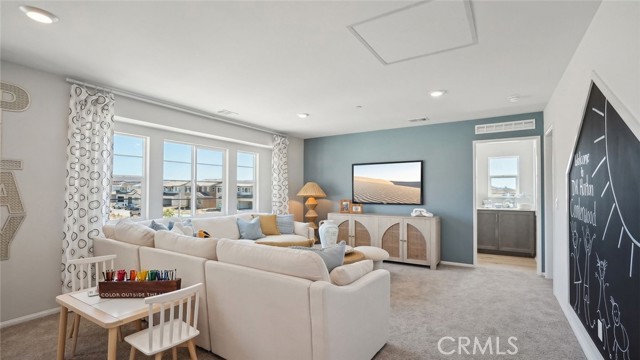 Image 4 of 5 For 447 Wildrose Circle