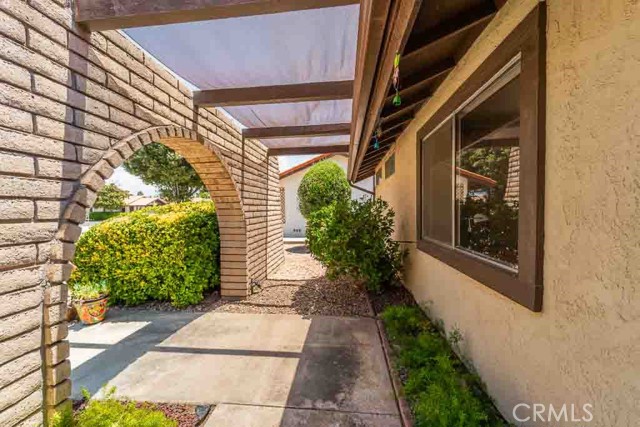 Detail Gallery Image 32 of 43 For 2085 Flame Tree Way, Hemet,  CA 92545 - 2 Beds | 2 Baths