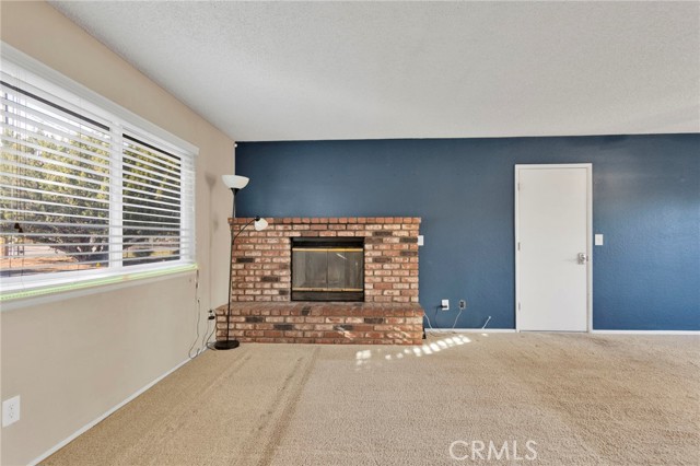 Detail Gallery Image 5 of 38 For 7859 Victor Ave, Hesperia,  CA 92345 - 3 Beds | 2 Baths