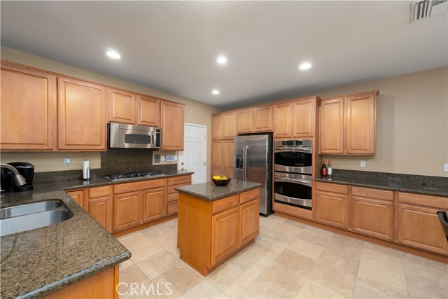 Detail Gallery Image 8 of 25 For 13769 Santa Maria Dr, Rancho Cucamonga,  CA 91739 - 4 Beds | 2/1 Baths