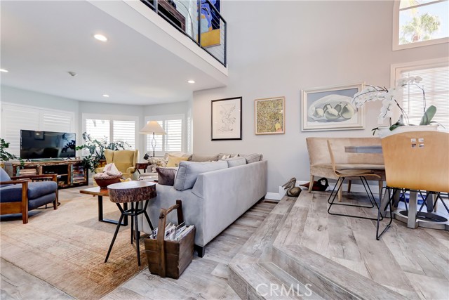 Detail Gallery Image 9 of 30 For 425 S Catalina #2,  Redondo Beach,  CA 90277 - 3 Beds | 3 Baths