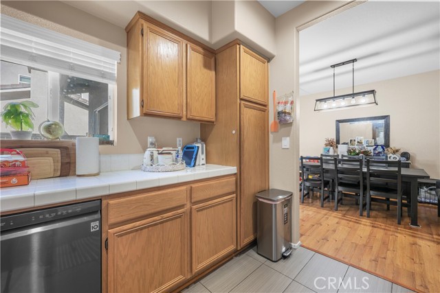 Detail Gallery Image 7 of 13 For 9001 Owensmouth #28,  Canoga Park,  CA 91304 - 3 Beds | 3 Baths