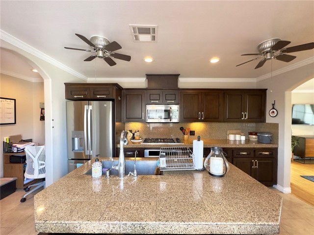 Detail Gallery Image 10 of 56 For 218 Princeton Ave, Claremont,  CA 91711 - 4 Beds | 4/1 Baths