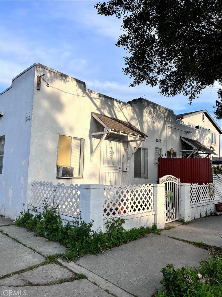 1042 N Banning Boulevard, Wilmington, CA 90744