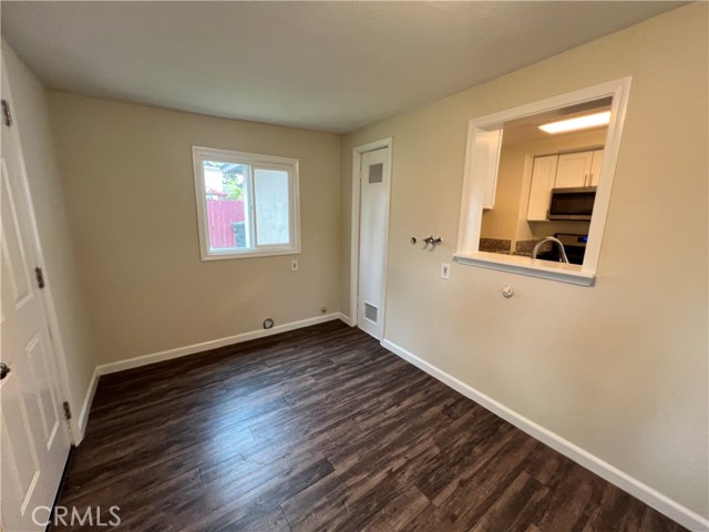 Detail Gallery Image 10 of 19 For 371 N Cleveland St, Orange,  CA 92866 - 2 Beds | 1 Baths