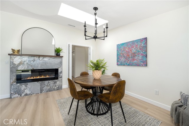 1540 Northwood Road, Seal Beach CA: https://media.crmls.org/medias/1a557d03-cefa-476f-87f6-bfa7a09cf6f4.jpg