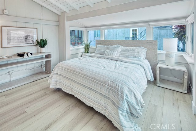 Detail Gallery Image 30 of 40 For 410 Acacia, Corona Del Mar,  CA 92625 - 2 Beds | 2 Baths