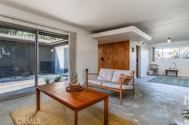 15929 Sunburst Street, North Hills CA: https://media.crmls.org/medias/1a584a9b-b1dd-4e36-908a-9abcdd5af1d3.jpg