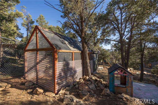 Detail Gallery Image 13 of 41 For 1841 Golden Rod Ave, Big Bear City,  CA 92314 - 4 Beds | 2/1 Baths