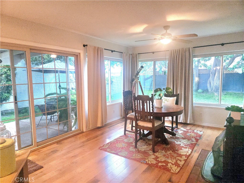 https://media.crmls.org/medias/1a592fd1-c59b-4480-97fa-5a484ca8c47a.jpg?preset=X-Large
