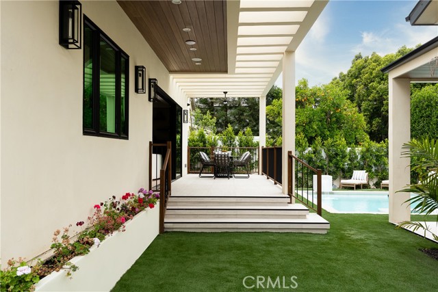 4140 Sunnyslope Avenue, Sherman Oaks CA: https://media.crmls.org/medias/1a594923-9d53-41b5-b252-21cd30f29d02.jpg