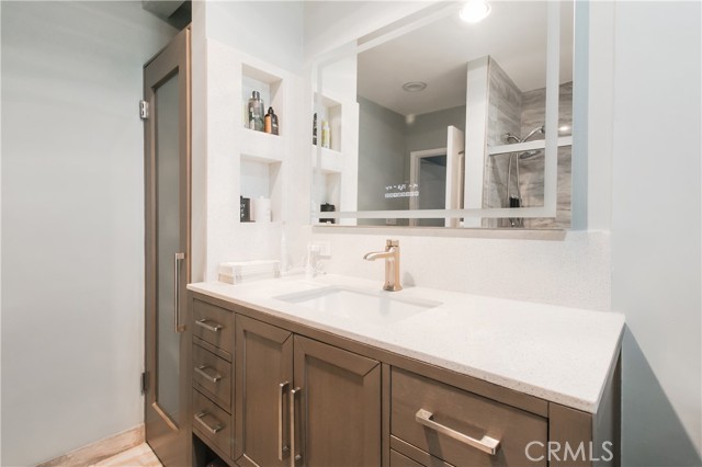 8527 Casaba Avenue, Winnetka CA: https://media.crmls.org/medias/1a597336-acf5-4fba-b419-3707865e70ad.jpg
