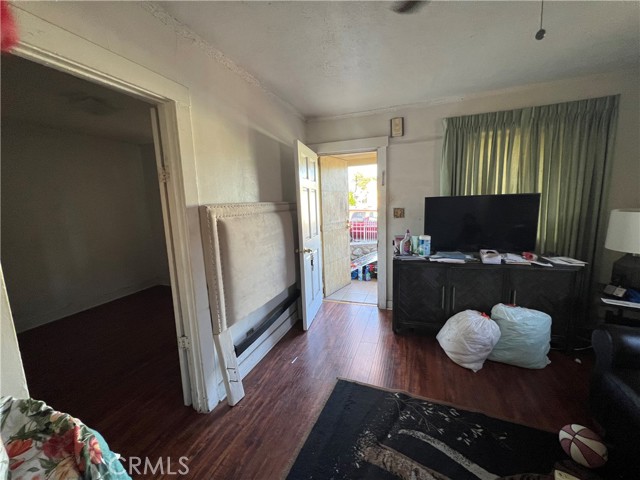 6563 Kansas Avenue, Los Angeles, CA, 90044 6563 Kansas Avenue, Los Angeles, CA, 90044