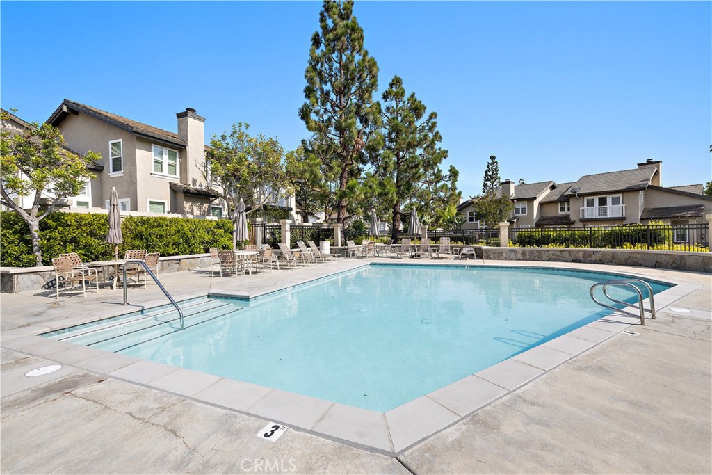 MLS #OC25266133 image #31