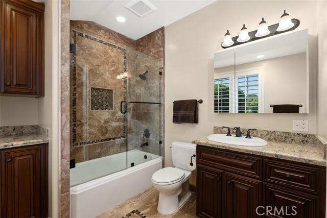 Detail Gallery Image 33 of 51 For 5571 Clover Hill Dr, Yorba Linda,  CA 92886 - 5 Beds | 6/2 Baths