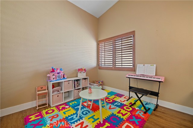 Detail Gallery Image 23 of 43 For 22552 Barcotta, Saugus,  CA 91350 - 3 Beds | 2 Baths