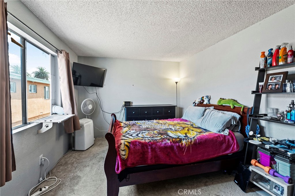 MLS #OC25222143 image #17