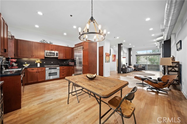 Detail Gallery Image 8 of 43 For 5350 Playa Vista Dr #19,  Playa Vista,  CA 90094 - 3 Beds | 2/1 Baths
